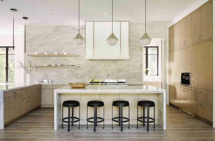 Elevate Your Family Home: The Appeal of a Luxury Modern Kitchen