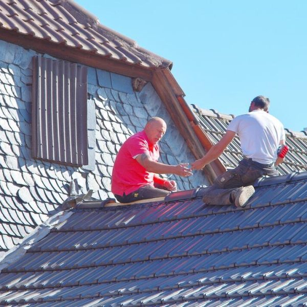 The Importance of Hiring Licensed and Insured Roofing Companies