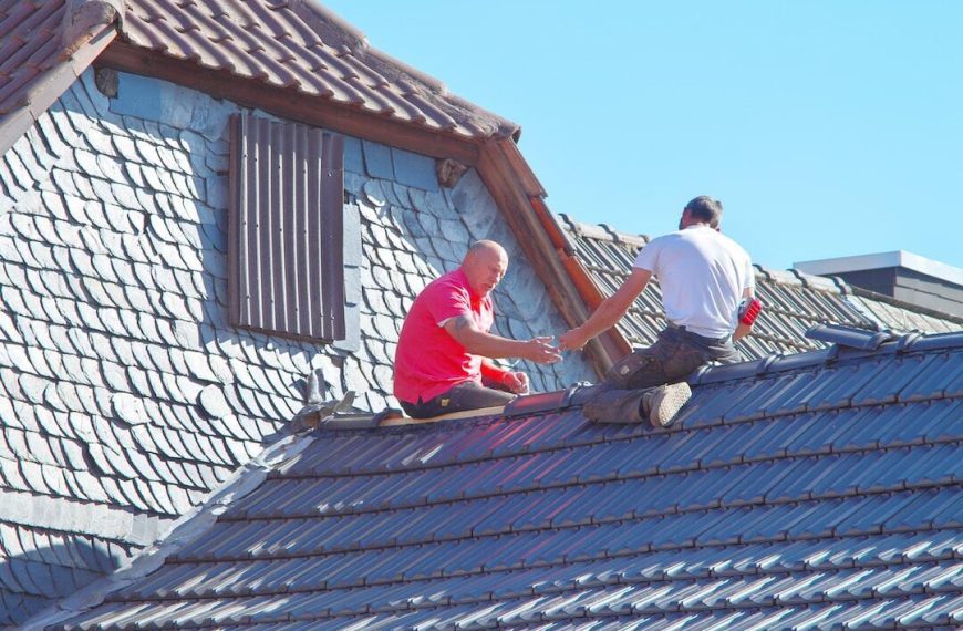 The Importance of Hiring Licensed and Insured Roofing Companies
