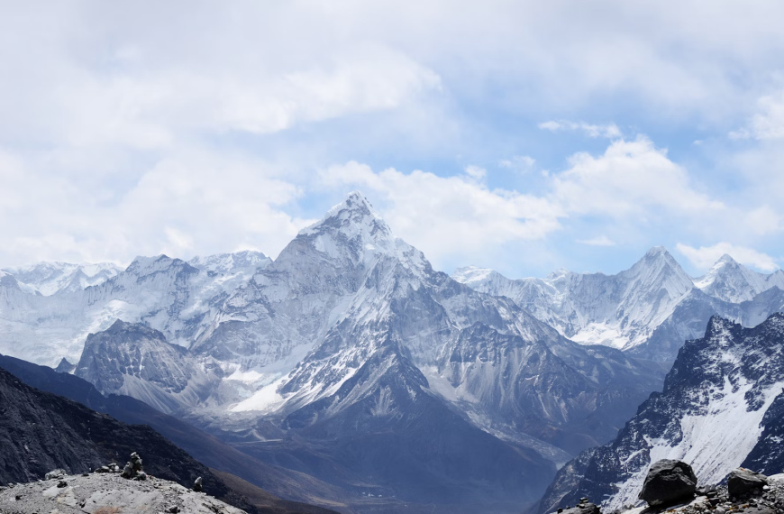 The Serenity of the Gokyo Lakes Trek: A Tranquil Himalayan Escape