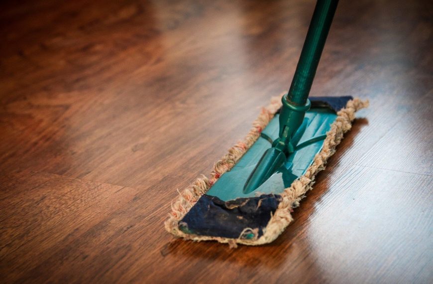 A Seasonal House Deep Cleaning Checklist: What to Clean and When