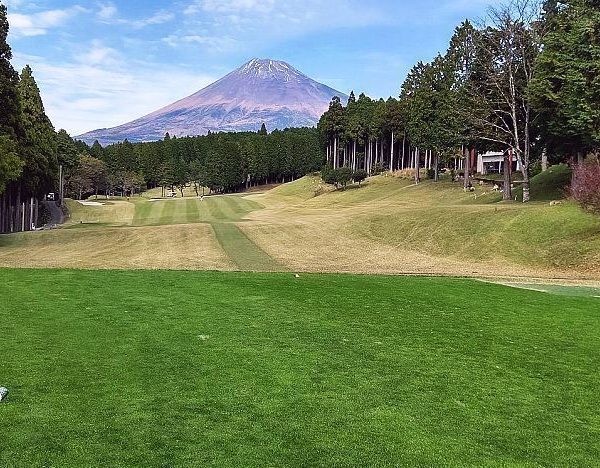 ﻿Exploring Japan’s Golf and Housing Options: A Guide for Newcomers and Enthusiasts