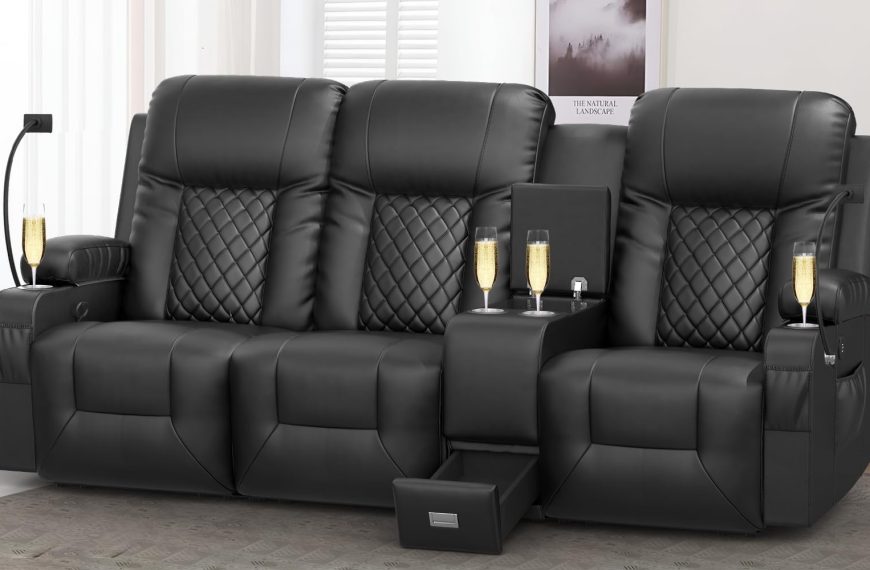 Stylish & Spacious 3-Seater Recliner Sofa: The Perfect Addition to Your Living Space